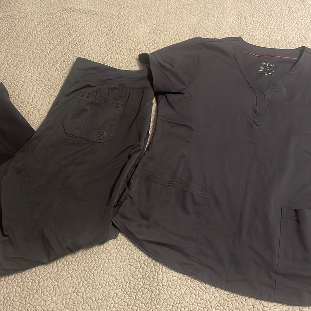 Healing Hands Purple label scrub top xl